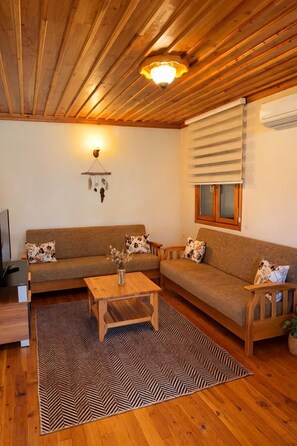 Egyptian cotton sheets, premium bedding, memory foam beds, minibar - Odile by Naturelife (Kemer)