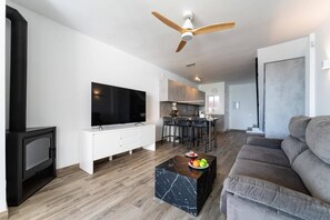 Smart TV, fireplace - Beachfront holiday home in Malaga (Malaga)