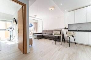 Smart TV - charming beachfront apartment in Fuengirola (Málaga)