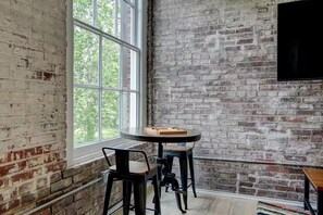 Dining - The Howe 1BR #207-Walking distance to downtown Hot Springs & 6 min to Oaklawn! (Hot Springs)