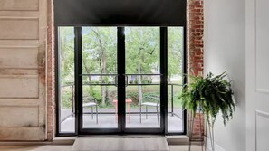 Interior - The Goddard 1BR #102-Walking distance to downtown Hot Springs & 6 min to Oaklawn (Hot Springs)