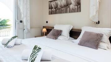 3 bedrooms, in-room safe, desk, soundproofing