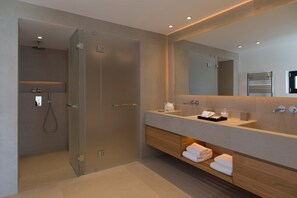 Shower, towels, soap, shampoo - Alluring Athens Riviera Villa | Villa Poseidon’s Retreat | 4 Bedrooms |. (Athens)