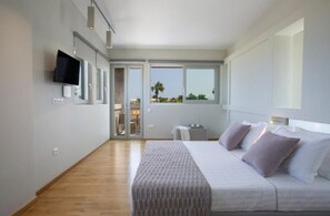 2 bedrooms, in-room safe, iron/ironing board, travel cot - Endearing Beachfront Lefkada Villa | Villa Ionian Jewel | 2 Bedrooms |. (Lefkada)