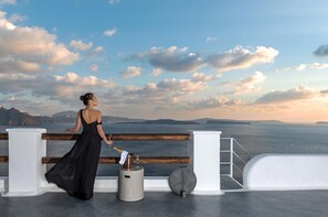 Property grounds - Majestic Santorini Suite | Mystic Cave Suite | Breathtaking Caldera and Sea. (Oia)