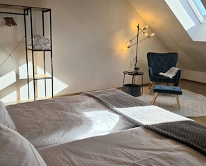 4 slaapkamers, een kluis op de kamer, een bureau