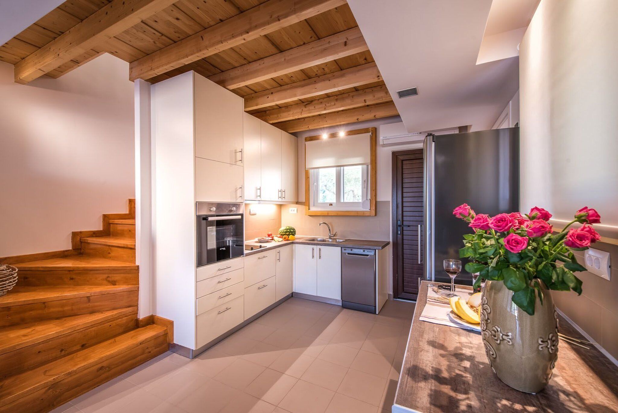 Refrigerador, horno, parrilla de estufa y lavavajillas 