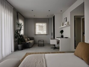 In-room safe, iron/ironing board, free WiFi