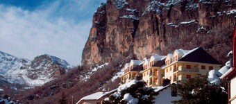 Apartamentos Escarrilla Suites 3000