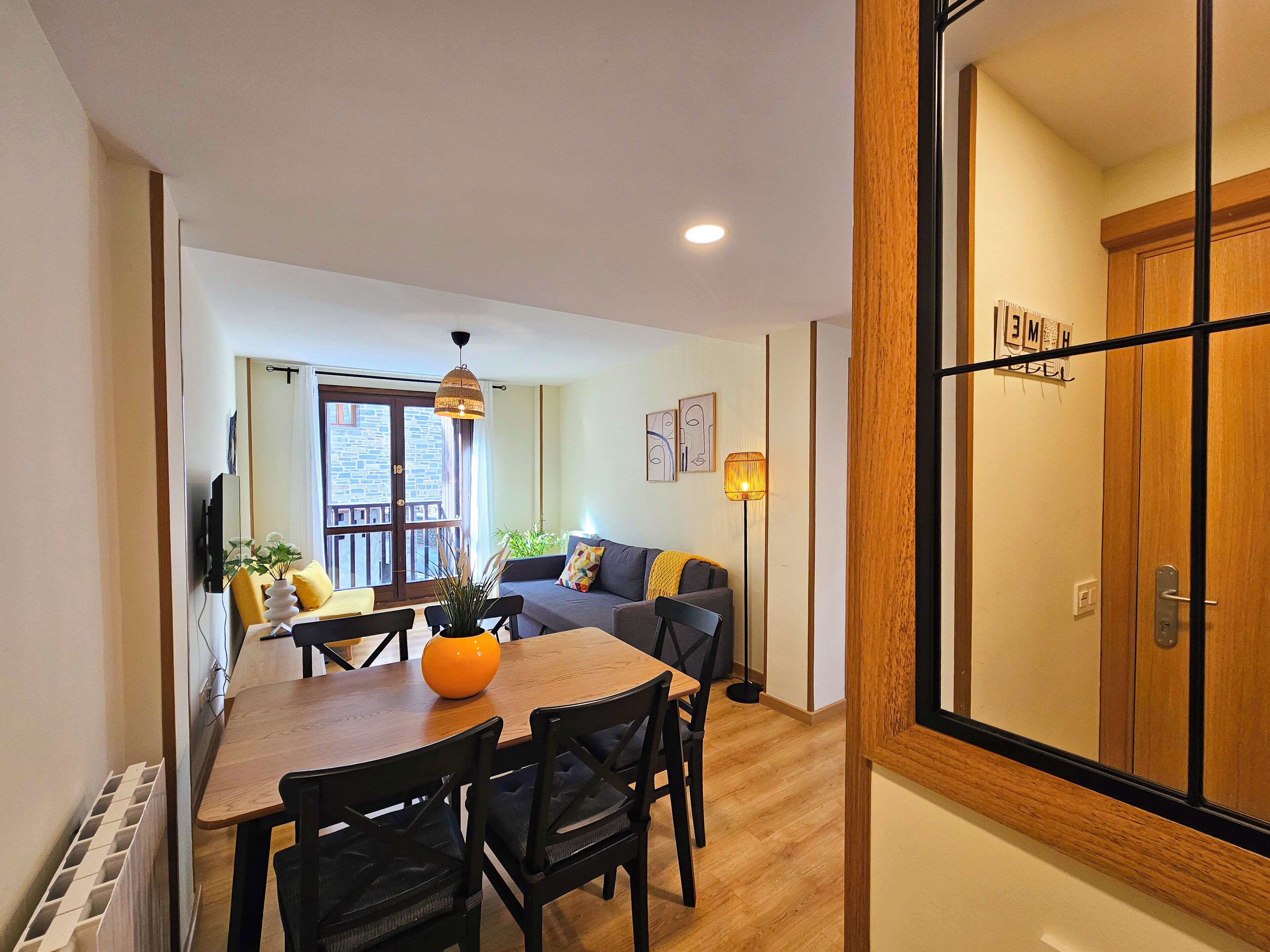 Comfort appartement | Woonruimte | Televisie