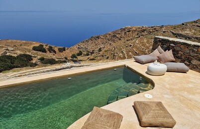 Superb Folegandros House | Meraki House | Breathtaking Aegean Sea Views |.