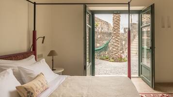 6 bedrooms, in-room safe, iron/ironing board, free WiFi