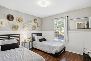 2 bedrooms, WiFi, bed sheets