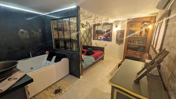 1 chambre, Wi-Fi gratuit, draps fournis