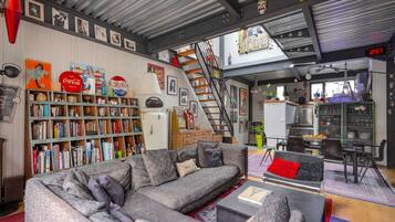 Télévision à écran plat