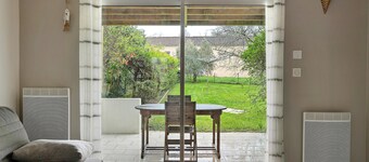 Holiday Home 'Gîte Le Fief De La Fontaine' with Private Terrace, Shared Garden and Wi-Fi