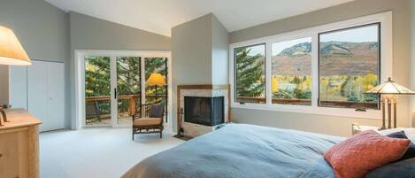 5 chambres, fer et planche à repasser, Wi-Fi, draps fournis