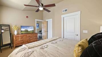 3 quartos, berço de viagem, Wi-Fi, roupa de cama