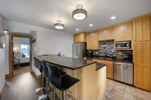 Fridge, microwave, oven, stovetop - Ski Vista: Chic Condo Near the Canyons Slopes (Park City)