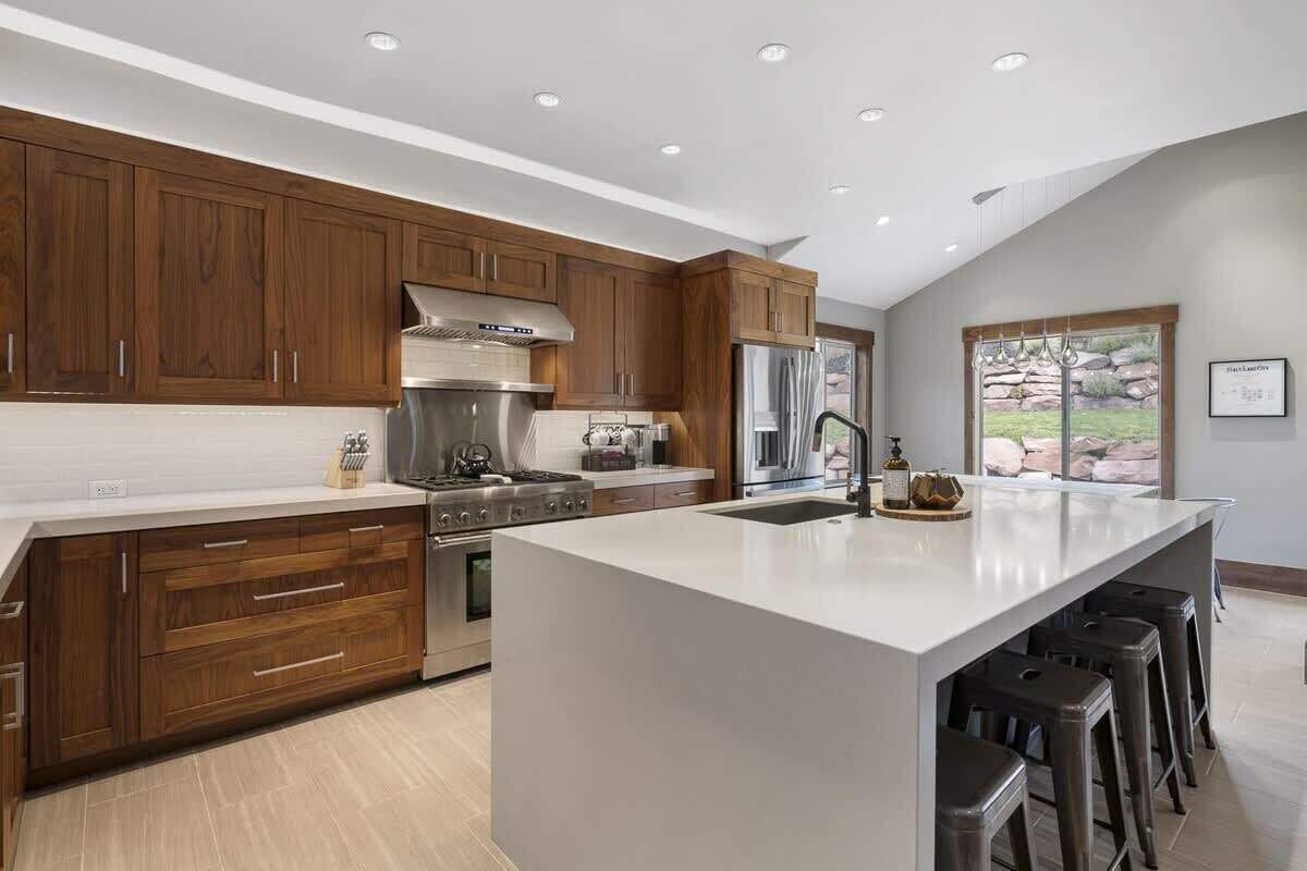 冰箱、微波炉、烤箱、炉灶