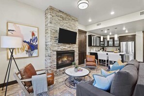 TV, fireplace, offices - Maya's Ski & Golf Home Mountain Views Pool Hot Tub (Park City)