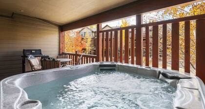 Your Mountain Getaway—Private Hot Tub Included!