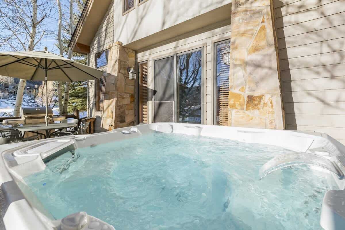 Baignoire à remous extérieure