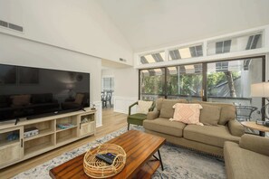 TV, offices - 3BR Sleeps 8, Walk to Beach, Pool Access! (Hilton Head Island)