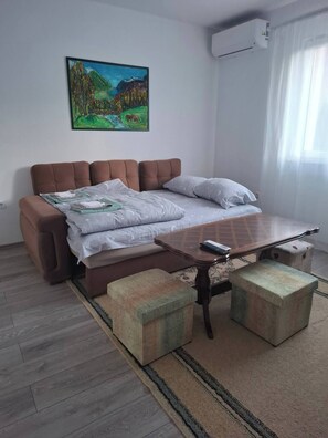 2 bedrooms, iron/ironing board, WiFi - Apple Home (Sarajevo)