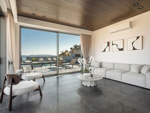 Smart TV, tenis de mesa y estéreo 