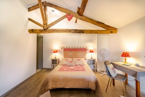 2 Schlafzimmer, Bügeleisen/Bügelbrett, WLAN