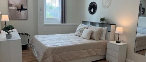 Iron/ironing board, free WiFi, bed sheets