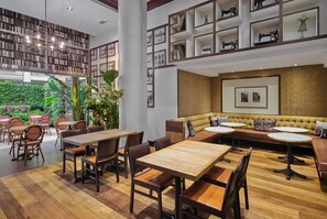 تناول الطعام