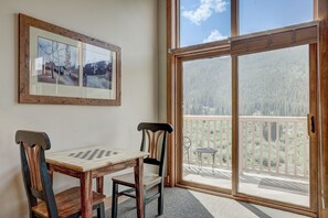 Dining - Cozy 3BR Condo Near Keystone Gondola | Sleeps 8 (Keystone)