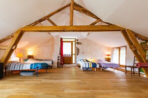 3 bedrooms, iron/ironing board, bed sheets - Ganisson Cottage in the Heart of Nature (Presles)