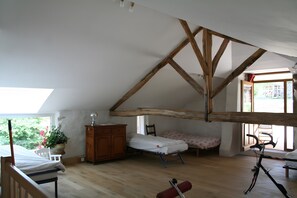 3 chambres, fer et planche à repasser, draps fournis