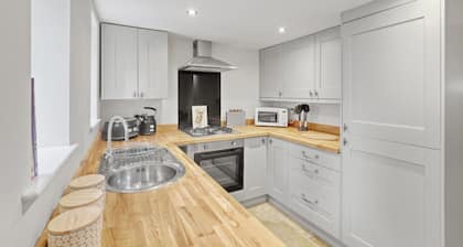 Coria House - North East Escape