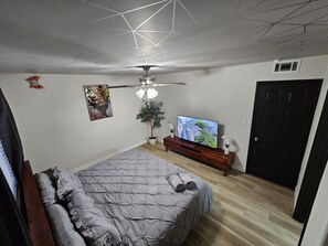4 chambres, fer et planche à repasser, Wi-Fi gratuit, draps fournis