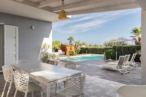 Pool - Villa Lucilla - Three Bedroom Villa, Sleeps 6 (Fontane Bianche)