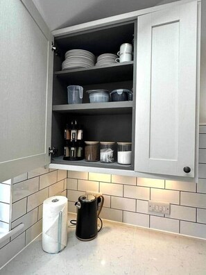 Interior - Private Garden Annexe + Parking. Near QA Hospital (Portsmouth)