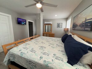 1 slaapkamer, een strijkplank/strijkijzer, gratis wifi, beddengoed