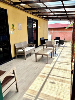 Terrace/patio - En-suite Paraiso #3 
Soothing studio with AC in charming Parrita (Parrita)