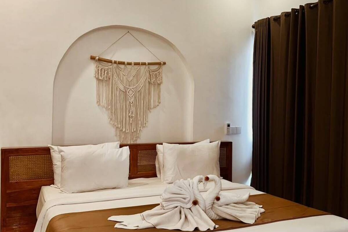 Bureau, Wi-Fi gratuit, draps fournis
