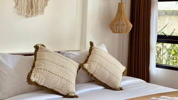 Standard Double Room, 1 King Bed | Desk, free WiFi