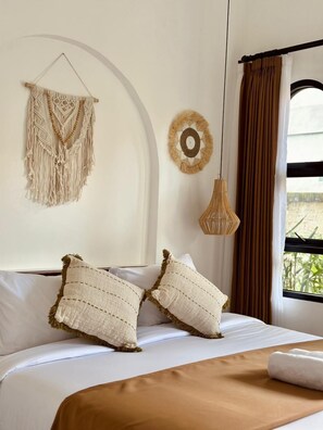 Standard Double Room, 1 King Bed | Desk, free WiFi - Sundari Guesthouse Pererenan (Canggu)