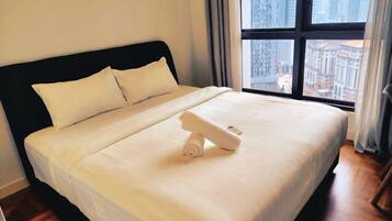 Luxury Apartment, 2 Bedrooms, Balcony | In-room safe, iron/ironing board, free WiFi