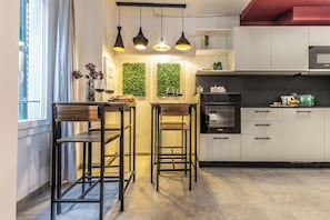 Apartemen | Area keluarga | Smart TV 70-cm dengan saluran TV digital