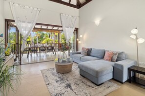 Smart TV - Casa Celara at Waterlands Village near Kralendijk, 3 bedroom & shared pool! (Kralendijk)