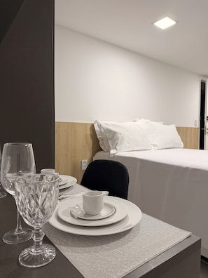 Basic Studio | Blackout curtains, iron/ironing board, free WiFi - Studio Cabo Branco a 50m do mar (João Pessoa)