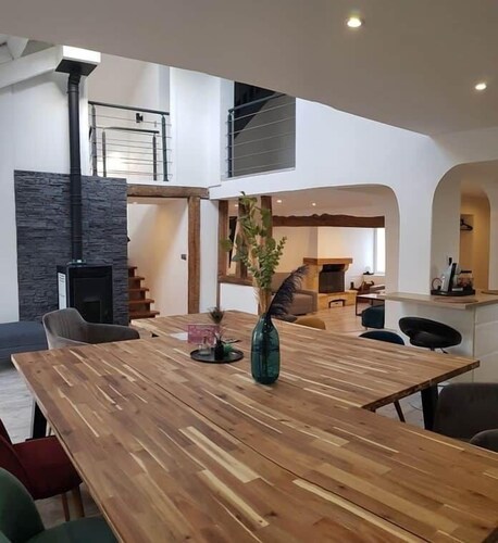 Nalan Johannisien, Maison piscine chauffée-Spa